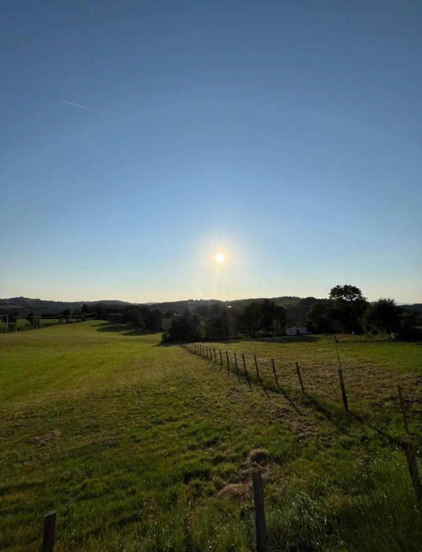 Gites De Landuziere, 8 Couchages Saint-Genet-Lerpt 0*,