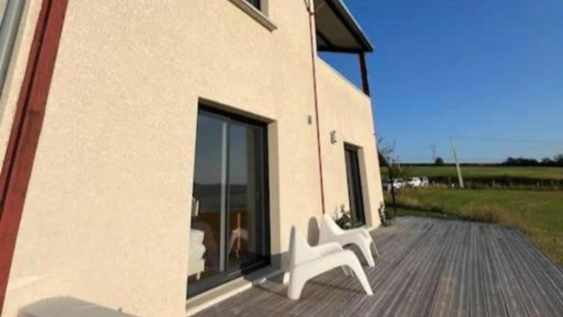 Gites De Landuziere, 8 Couchages Saint-Genet-Lerpt